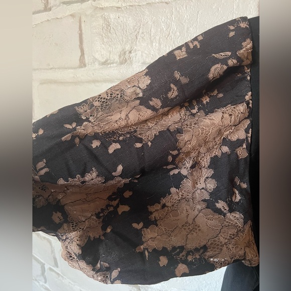 ✨NWT✨ Anthropologie DOLAN Lace Puff-Sleeve Top - Picture 3 of 6